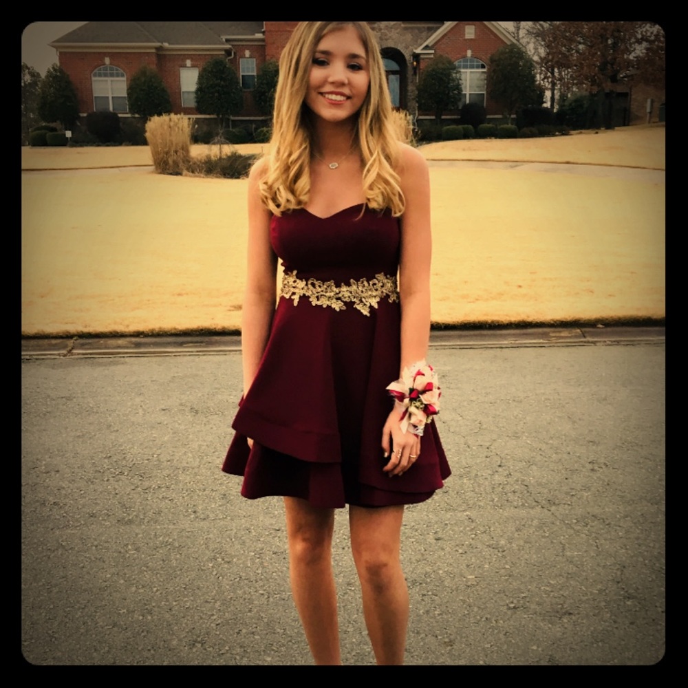 B. Darlin Women size 3/4 Prom, Formal dress